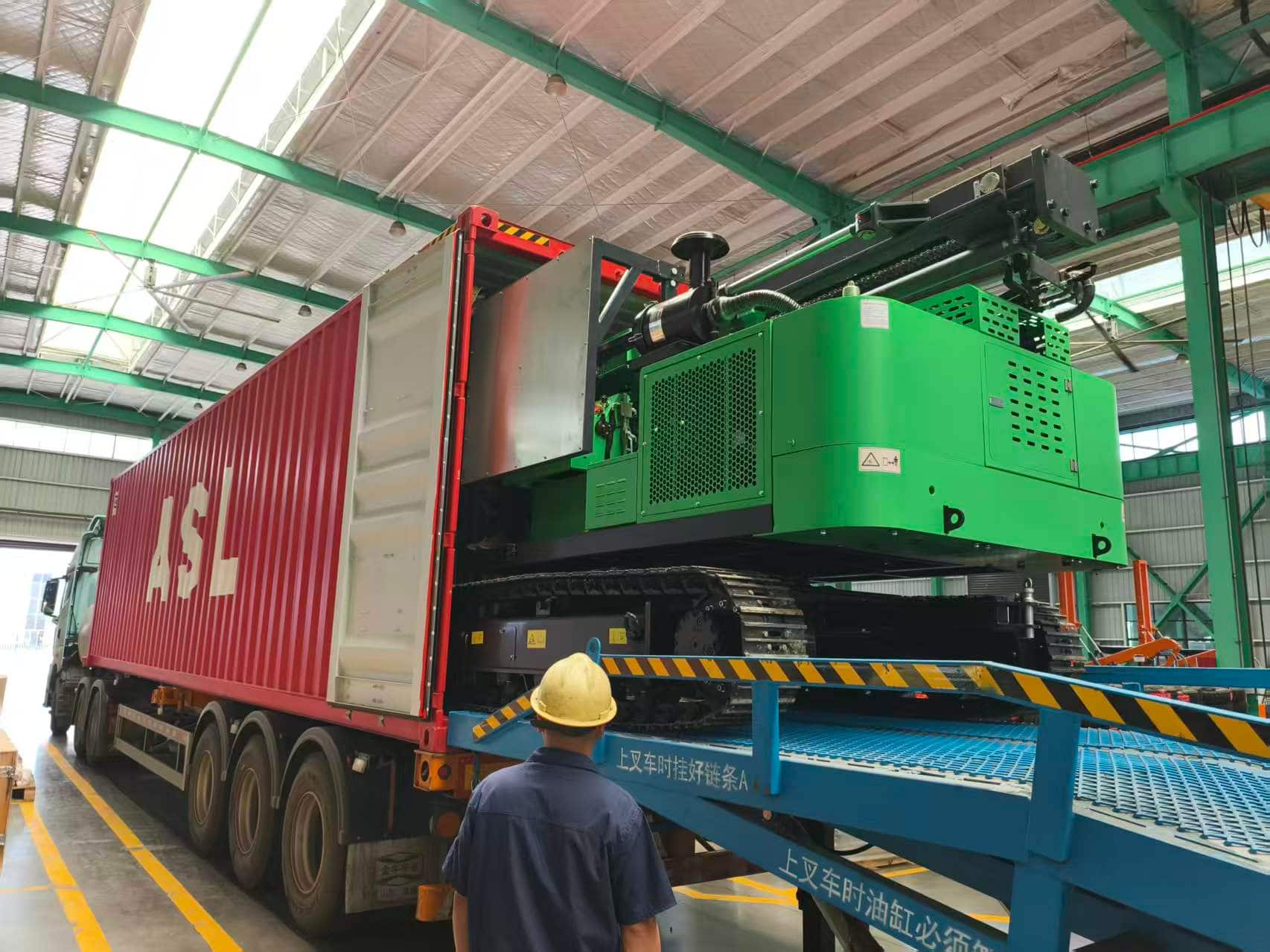 Expansion mondiale et livraison fiable | 5 unités de marteaux de battage solaires TZ536 expédiées au Laos le 7 mai